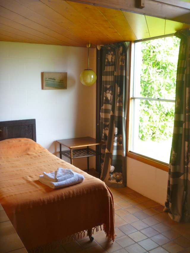 Anderton House single bedroom