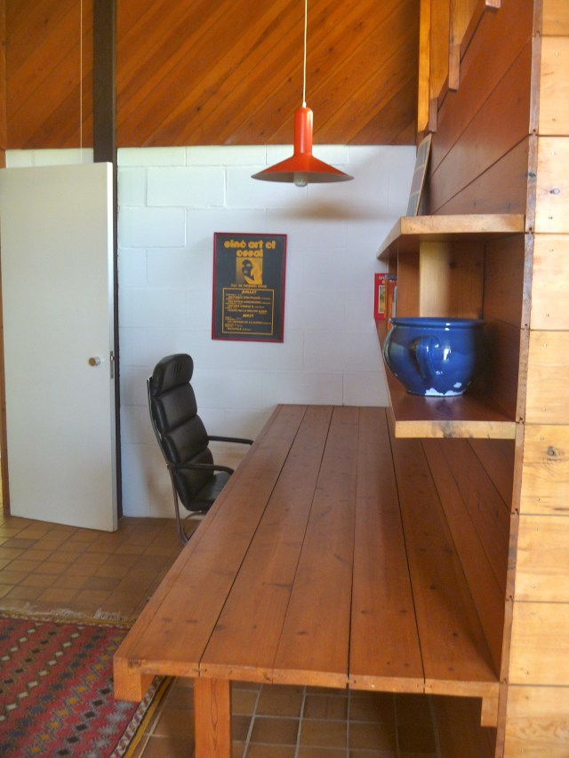 Anderton House single study bedroom