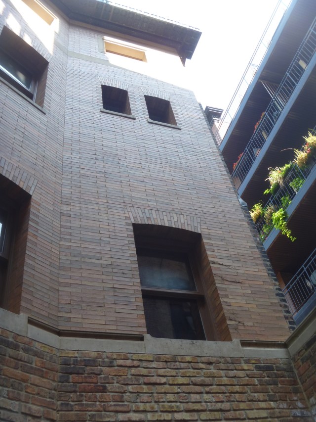 Roman and Chicago Common brick