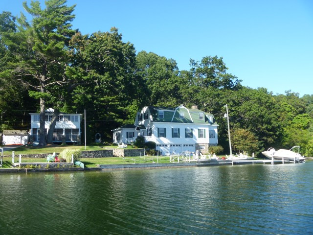 Shore line cottages