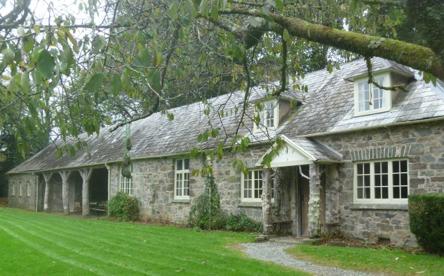 Pond Cottage exterior