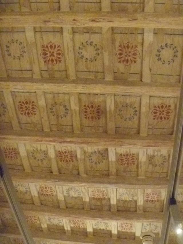 ceiling 4