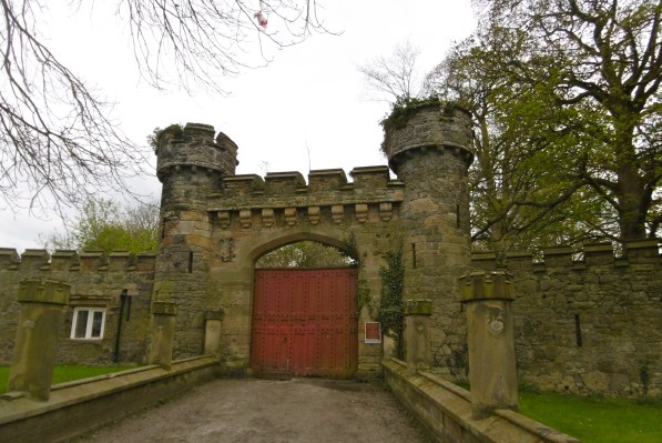 Estate gate