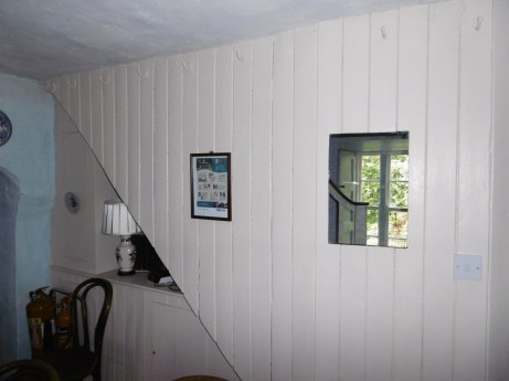 Knocknalosset hooks2